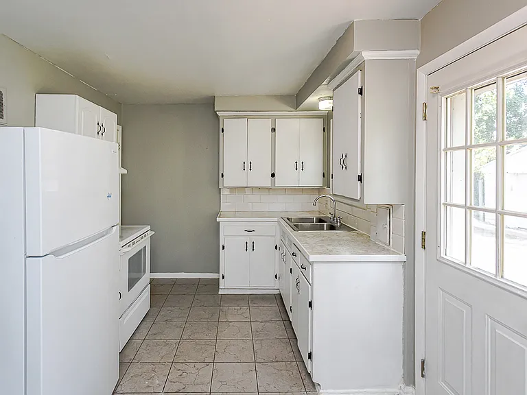 3016 Letchworth Pkwy #3016 — Photo 6