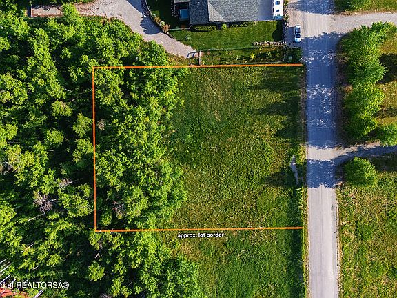 3rd image of 34 Dogwood Dr