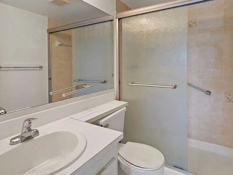 802 Sky Pine Way #F2 — Photo 9
