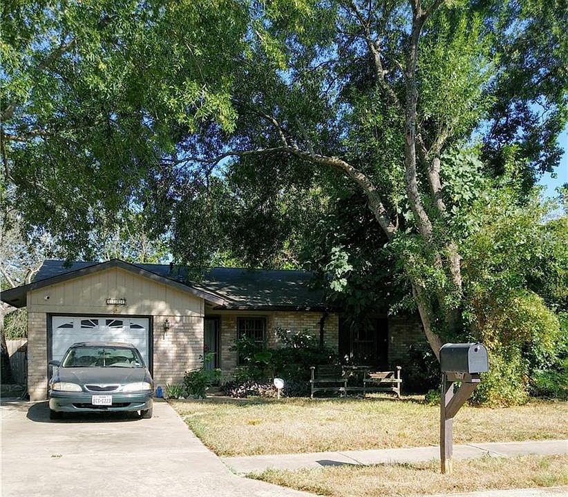 1st image of 6111 Softwood Dr