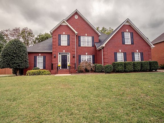 5th image of 3085 Vicwood Dr