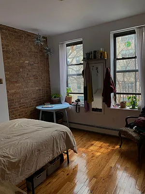 Rented by EXR | media 17