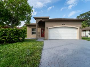 2141 NW 2nd St, Pompano Beach, FL 33069