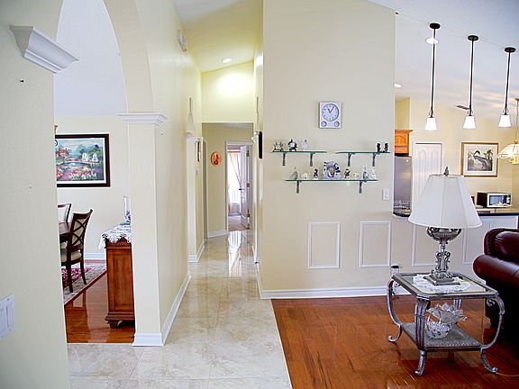 3rd image of 1743 Florence Vista Blvd