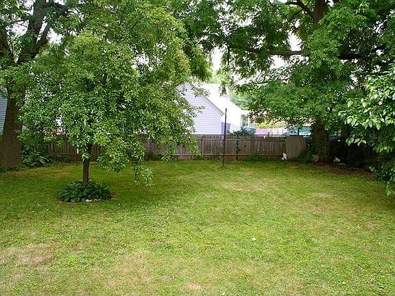 Large Rear Yard