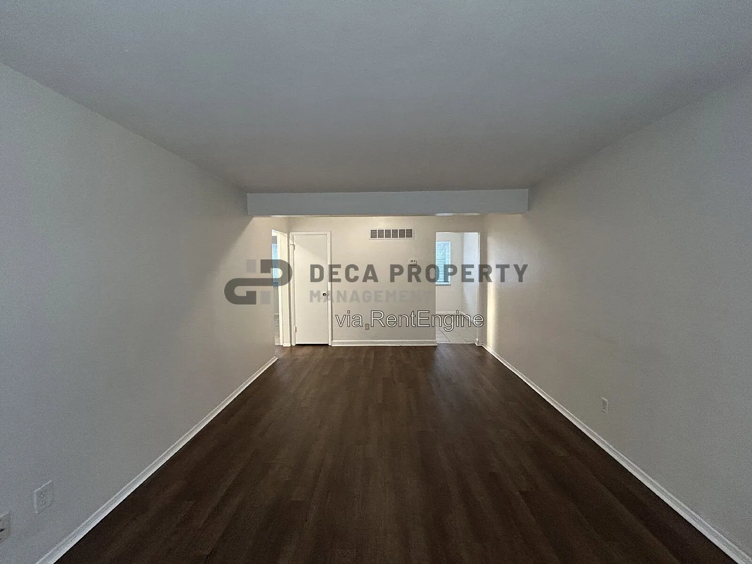 2 bed, 1.0 bath, 880 sqft, $1,100 — Photo 2