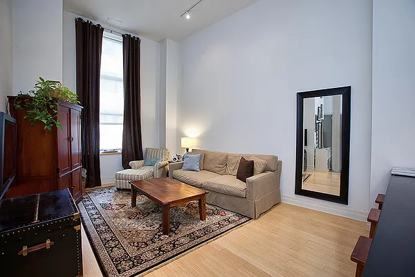 Rented by Olshan Realty | media 36