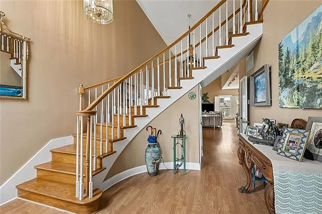 2 bed, 2.5 bath, 2000 sqft, $2,500 — Photo 2
