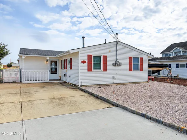137 E Susquehanna Dr, Little Egg Harbor, NJ 08087