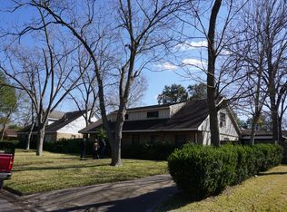 9547 Winsome Ln, Houston, TX 77063