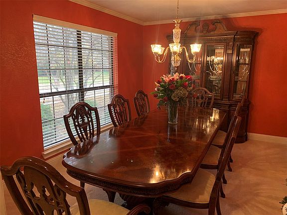 5th image of 3801 Parkmont Dr