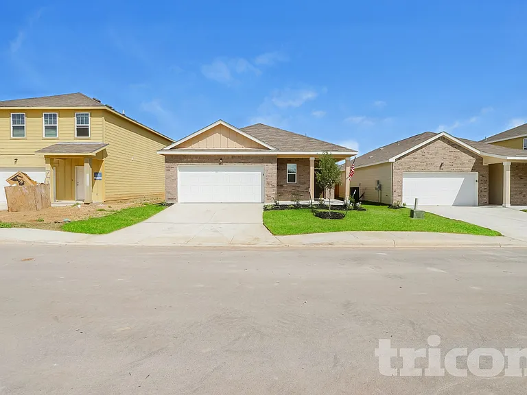 7410 Boa Holw — Photo 1