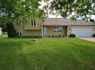 52345 Pulver Rd, Three Rivers, MI 49093