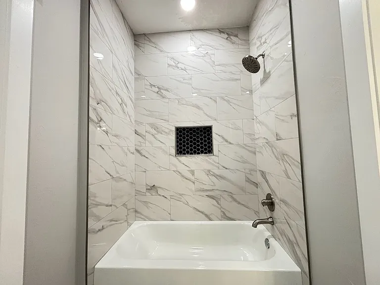 2136 1/2 W Park Pl #B — Photo 24