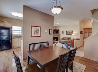 12132 W Virginia Cir #15, Franklin, WI 53132
