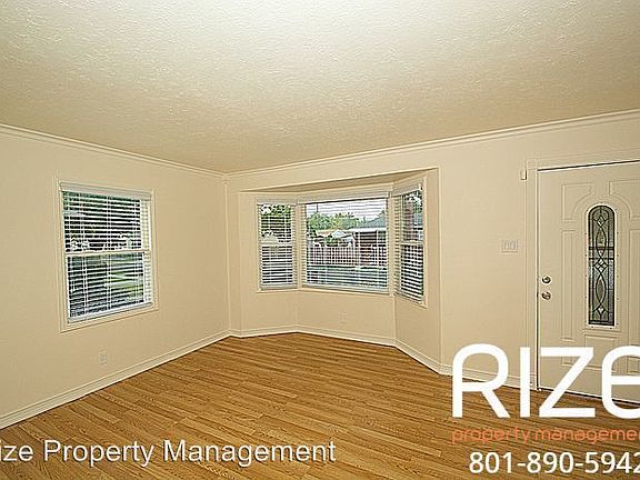 4th image of 1447 S Utahna Dr