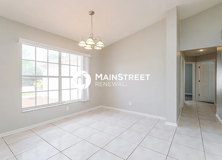 14043 Cooper Rd — Photo 2