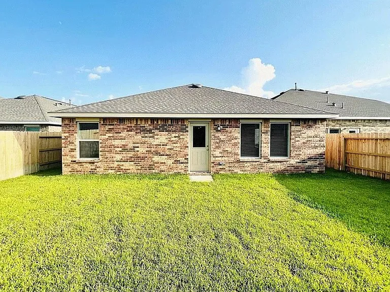 1499 Twilight Green Dr — Photo 16