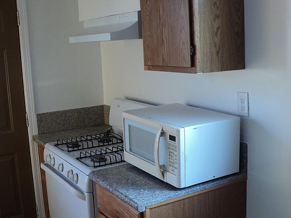 3rd image of 11386 Cedar Ave #A