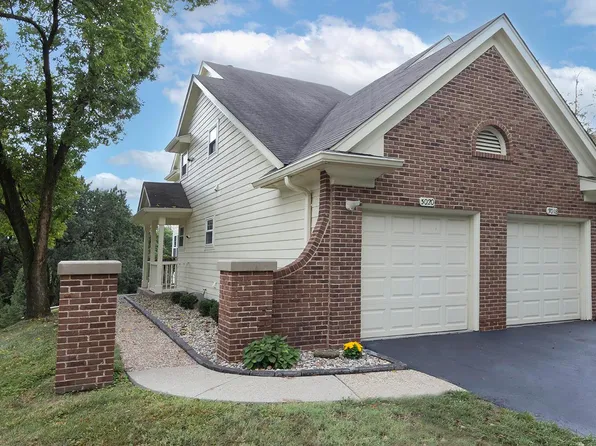 3020 Autumn Shores Dr, Maryland Heights, MO 63043