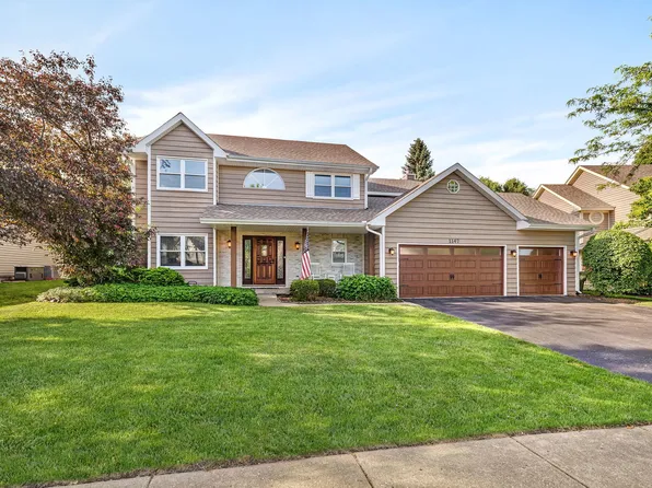 1147 Silo Hill Dr, Grayslake, IL 60030