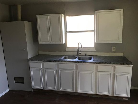 4th image of 4004 S Edgewood Ter