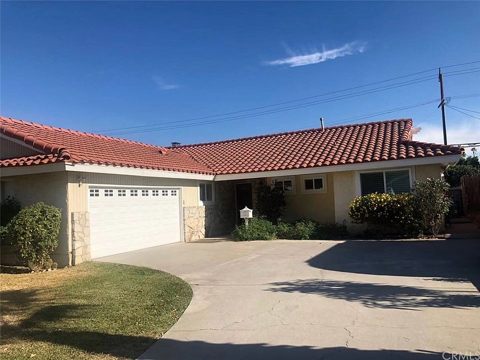 1st image of 1140 Old Canyon Dr