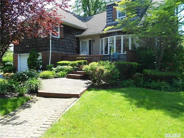 1st image of 560 Linda Ln