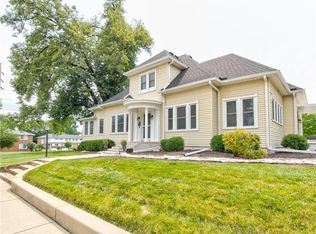 1802 Washington St, Columbus, IN 47201
