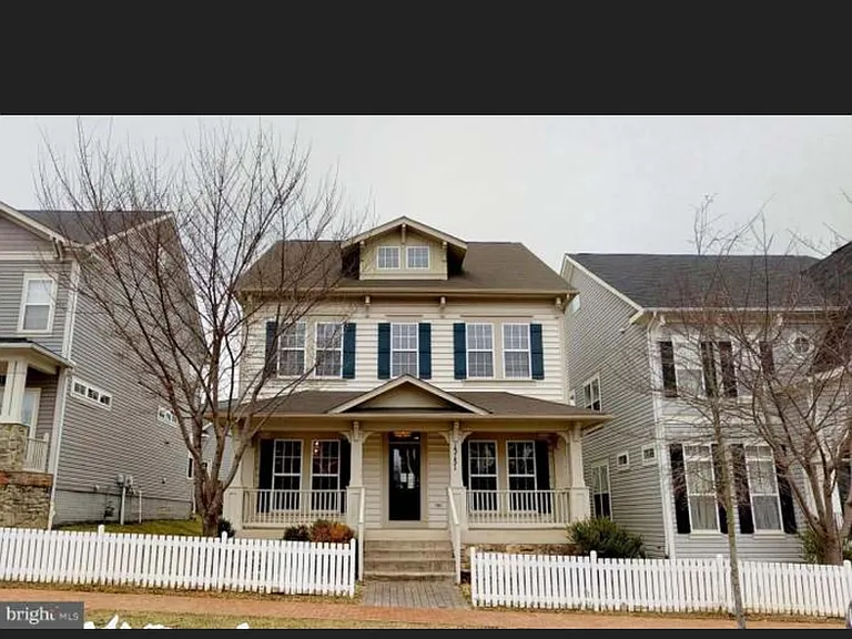13131 Clarksburg Square Rd — Photo 1