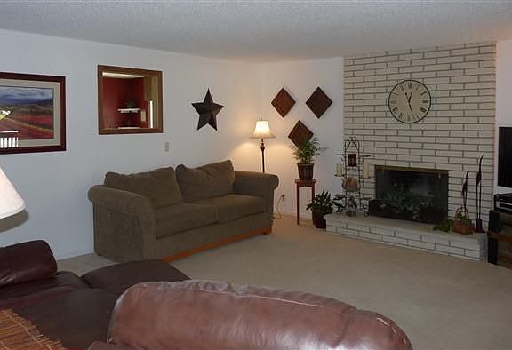 2nd image of 236 Hillview Dr