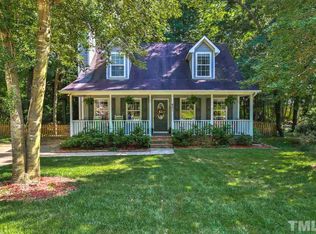 421 Hidden Cellars Dr, Holly Springs, NC 27540