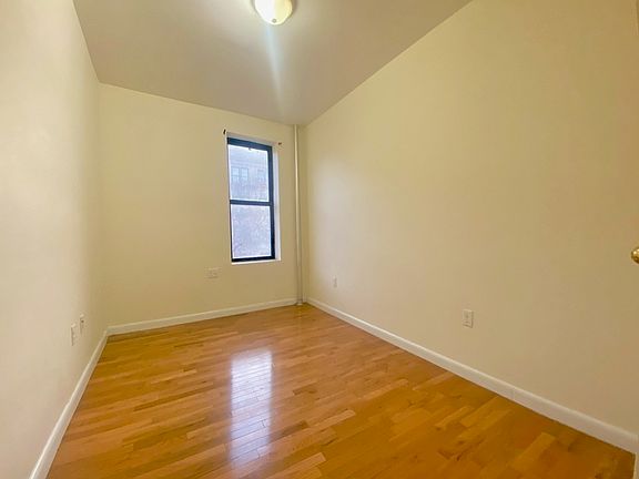2nd image of 575 W 187th St APT 35