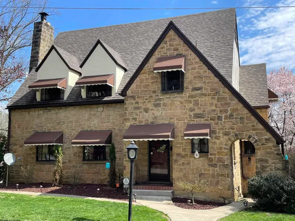 1038 Sunset Dr, Fairmont, WV 26554