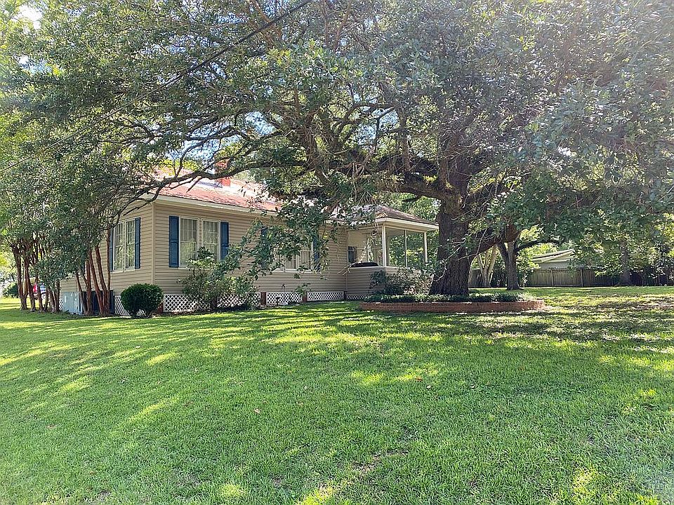 1st image of 1201 Maple St