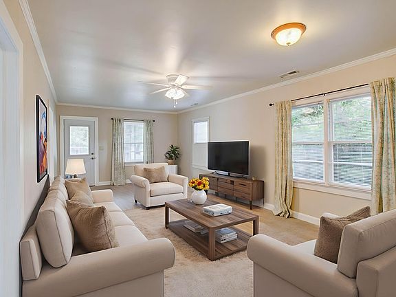 Virtual Staging Cloud - 1833-Orangeburg-St-A_09242025