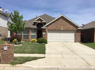 6312 Redeagle Creek Dr, Fort Worth, TX 76179