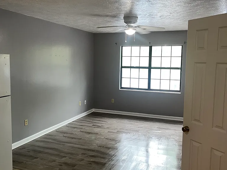 106 Jersey Dr — Photo 17
