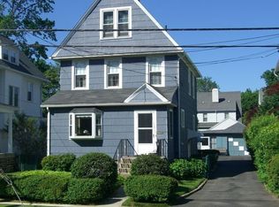 85 Meadow Ln, New Rochelle, NY 10805