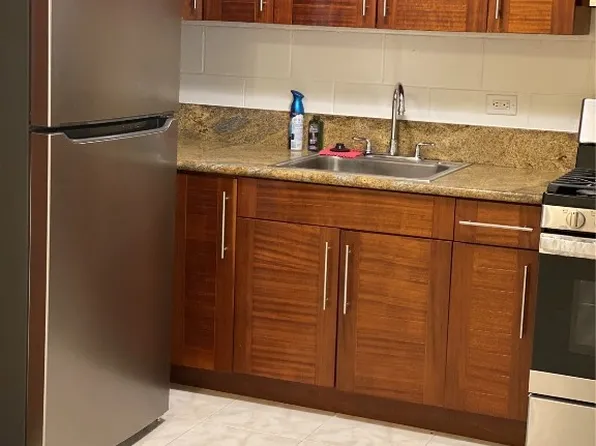 3003 Ala Napuaa Pl APT 212, Honolulu, HI 96818