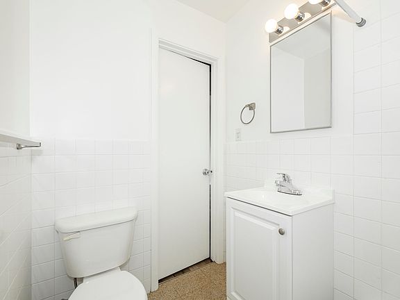 5th image of 1424 Valencia St #1