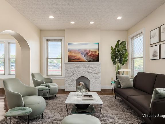 3rd image of 1499 Menlo Pl