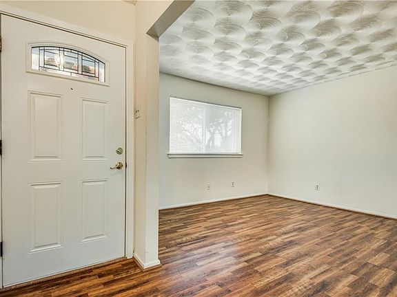 2nd image of 412 Beverly Dr