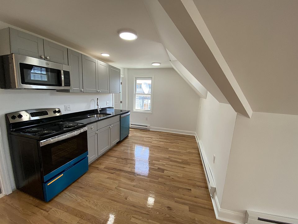 1st image of 301 Sunset Ave APT 6