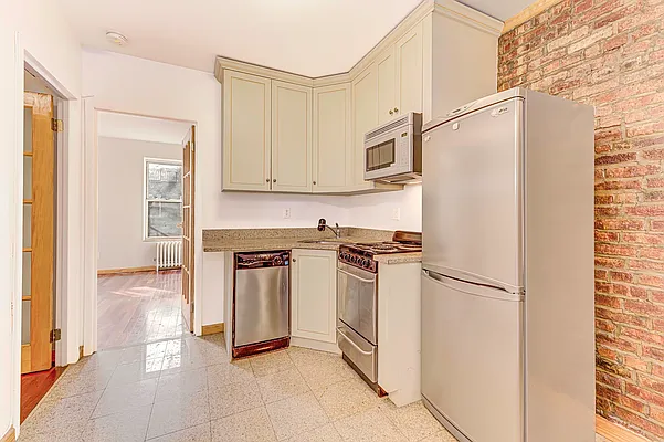 Rented by REAL New York | media 54