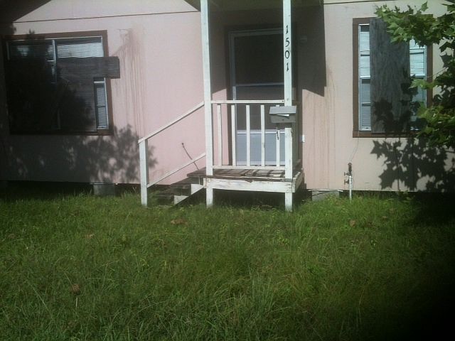 1st image of 1501 Elm St