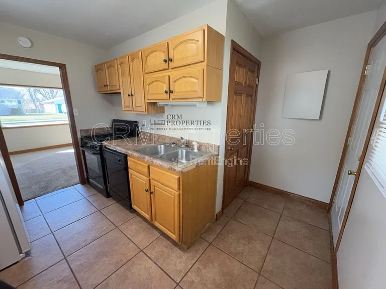 1504 N Philips St — Photo 9