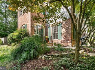1524 Chatham Colony Ct, Reston, VA 20190