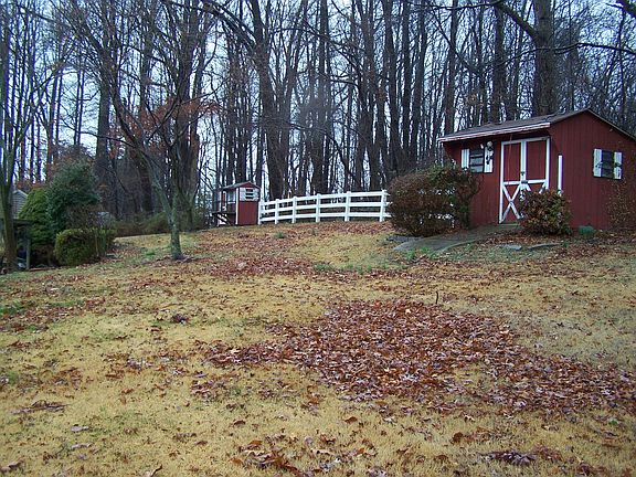 4th image of 308 Worthington Ct