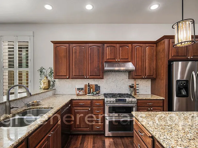 9016 Merrill Ct NE — Photo 7